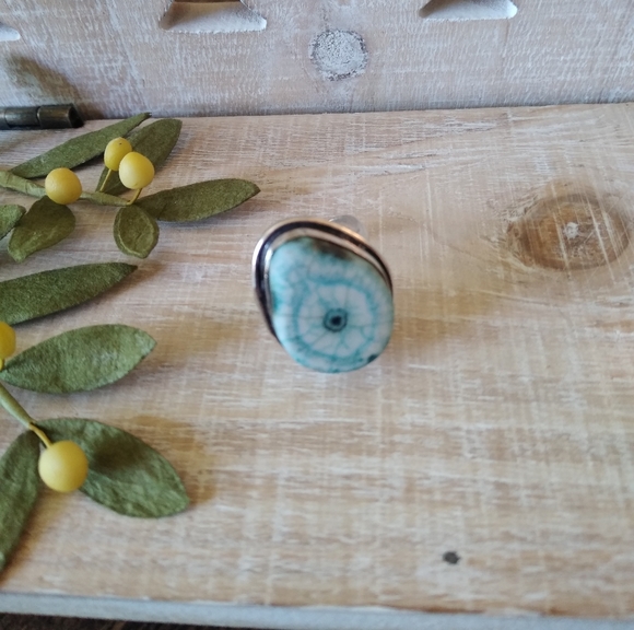 SILVER RING BLUE SOLAR QUARTZ NWOT - Picture 2 of 5